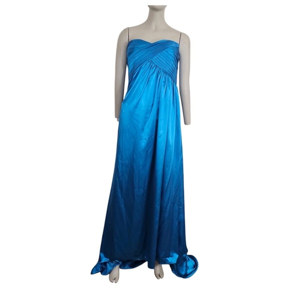 Accessories - Flirt Maggie sitters, Chic Blue Dress